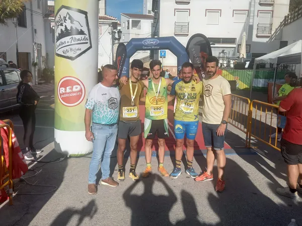 Podio masculino distancia corta 2023