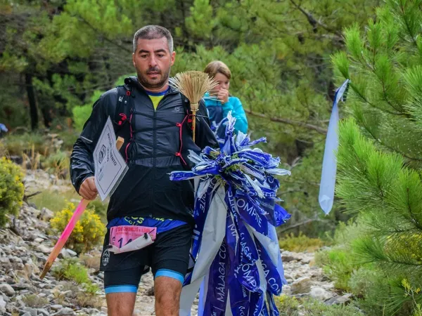Voluntarios en la montaña